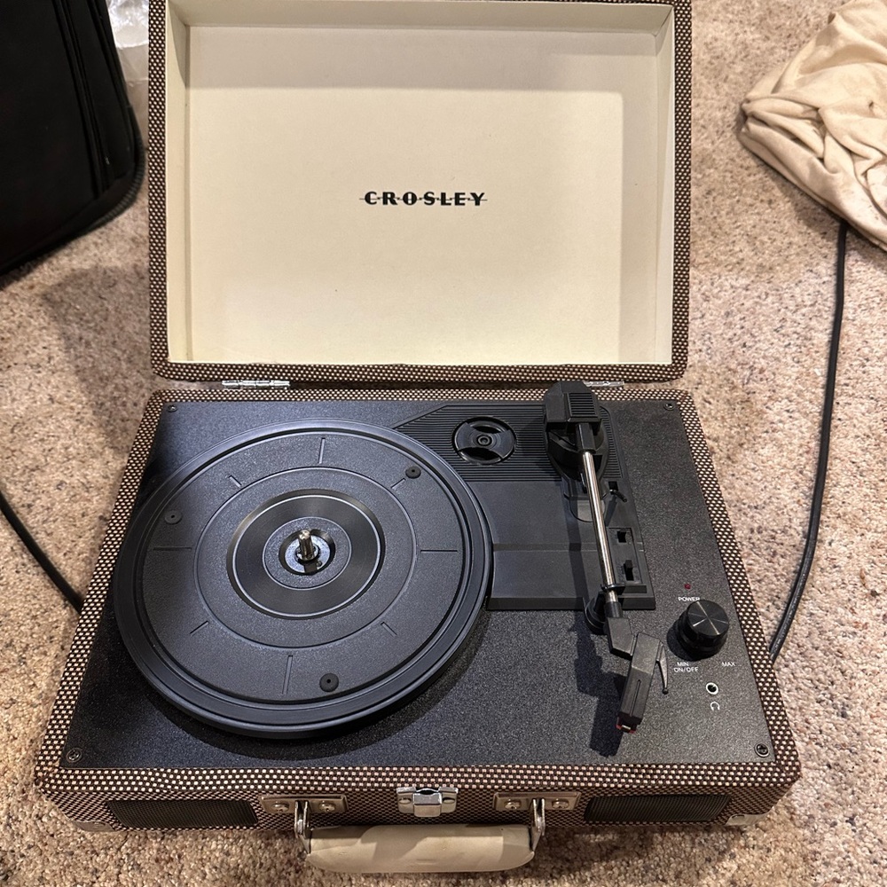 Crosley Portable Suitcase Record Player Brown Tweed Fabric Model CR8005A-TW
